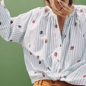 Anthropologie Akemi + Kin Blue Adela Embroidered Buttondown Size Small